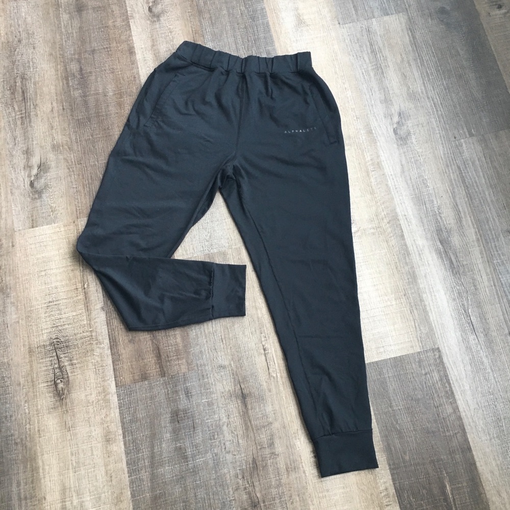 Alphalete Premium "BLACKOUT" Joggers Size Large